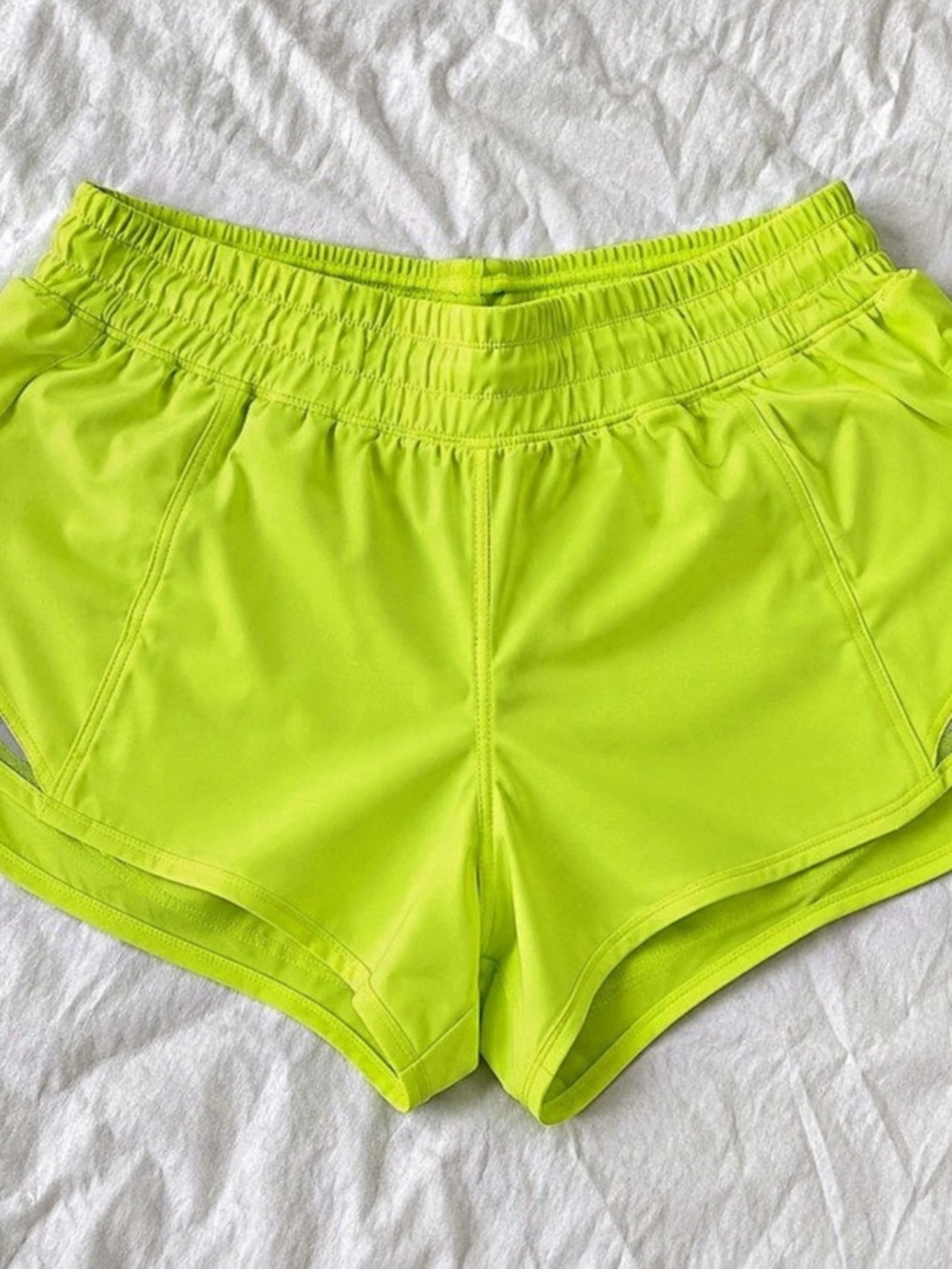 Lululemon Hotty Hot Shorts Size 6 Highlight Yellow Neon Running